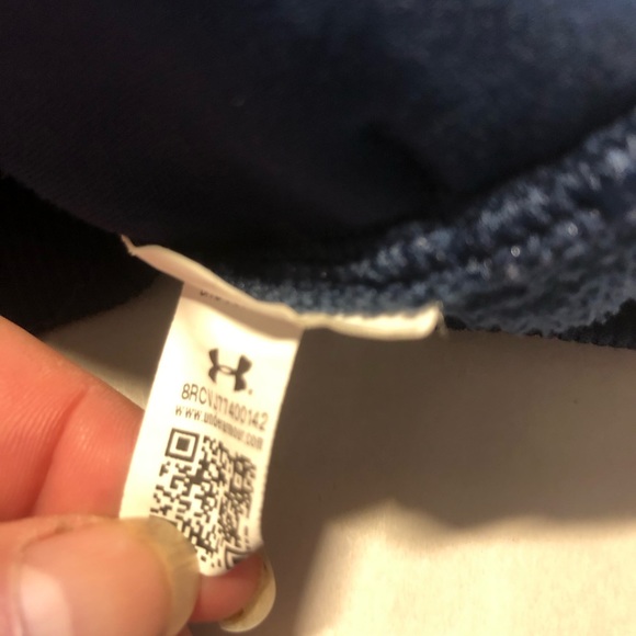 Under Armour Loose fit cold gear full zip hoodie Women’s Small - Picture 9 of 10